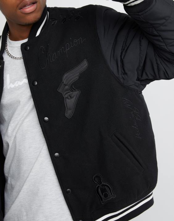 Champion moški prvovrstna pisemska jakna univerzitetno vezena grafika na keperju 2B84198 Črna