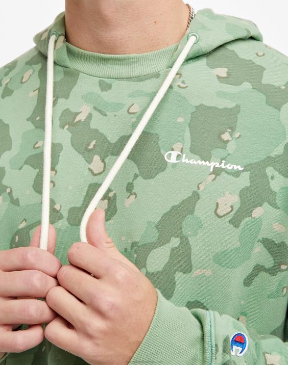 Champion moški global explorer francoski frotirni pulover s kapuco kamuflažni logotip s skriptnim tiskom 2B8477 cc camo 2 vse o oljki