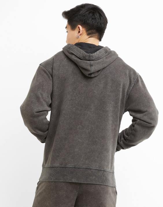 Champion moški pulover s kislinskim pranjem z valovitim logotipom 2B8444 kislinsko pranje črno