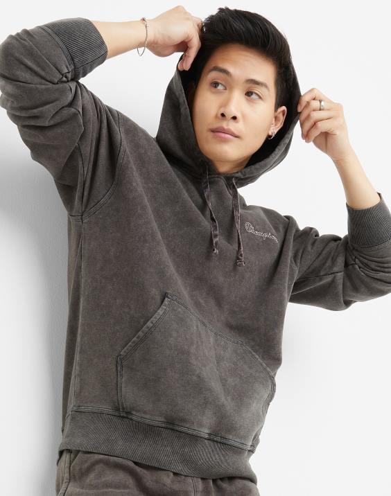 Champion moški pulover s kislinskim pranjem z valovitim logotipom 2B8444 kislinsko pranje črno