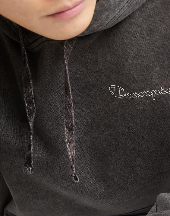 Champion moški pulover z kislinskim pranjem z valovitim logotipom 2B8448 kislinsko pranje črno