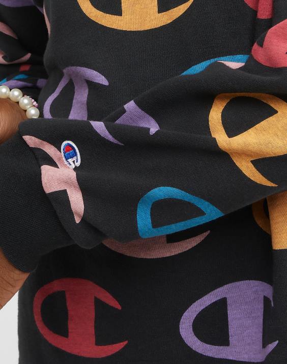 ChampionFrancoski pulover s kapuco iz frotirja za velika dekleta s klasičnim mavričnim napisom s prekrivnim c tiskom 2B841776 velik c aop črn